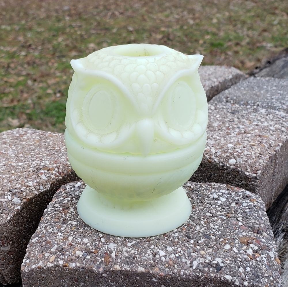Fenton Art Glass Own Fairy Light - Uranium Glass